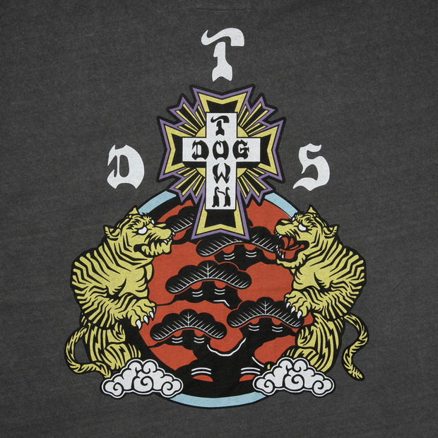 TRADMAN'S TORAICHI × DOGTOWN TEE 詳細画像